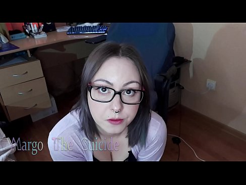 ❤️ 안경을 쓴 섹시한 여자가 카메라에 딜도를 빤다. 섹스 우리 ko.makesexnotwar.ru ☑